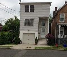 2nd image of 740 Charles St