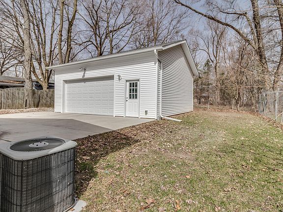 5th image of 47 Grandview Ct