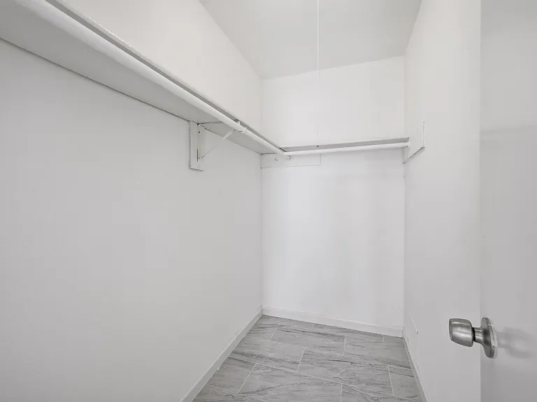 7310 Londres Dr — Photo 17