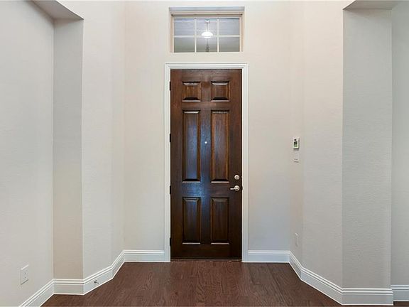 4th image of 7500 Sabine Dr