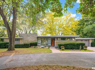 5925 N Sheridan Rd, Peoria, IL 61614