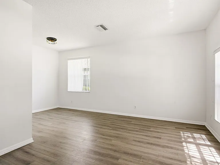 10301 Beneva Dr — Photo 6