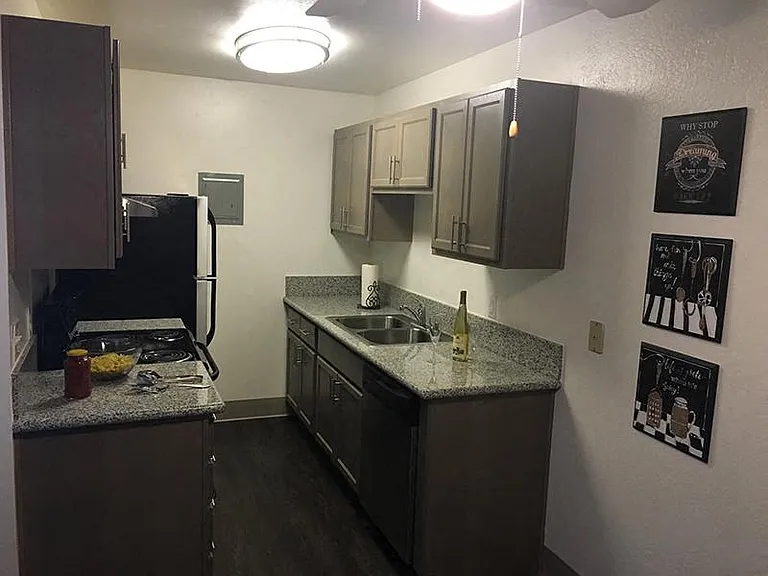 Ethan Terrace — Photo 18