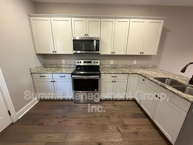 860 S Harkness St #H — Photo 11