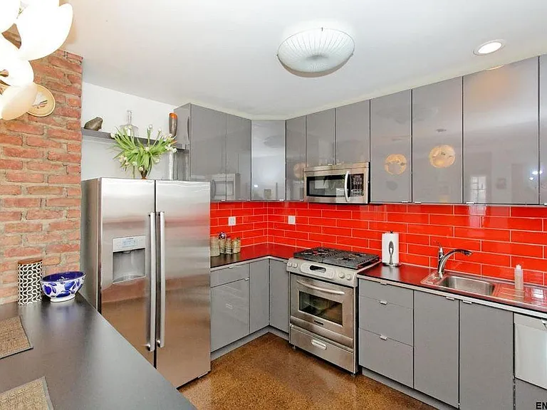 42 Pinewood Ave #1 — Photo 2