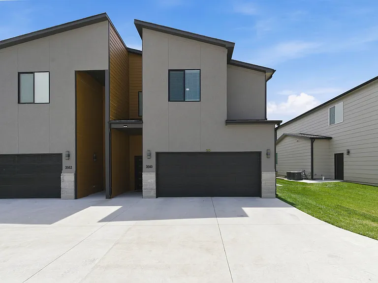 3560 N Tyler Rd — Photo 2