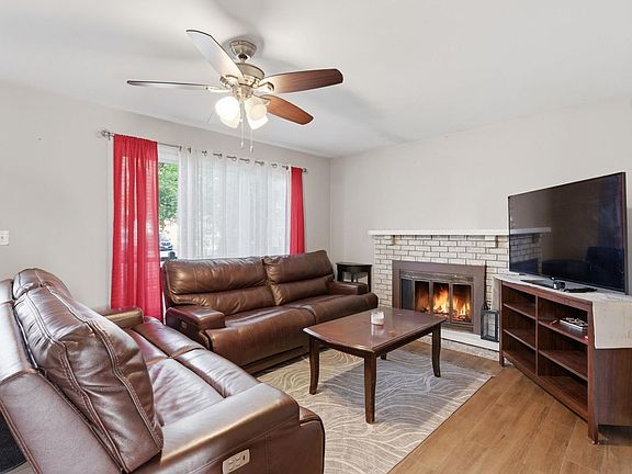 5th image of 1240 Foxcroft Dr
