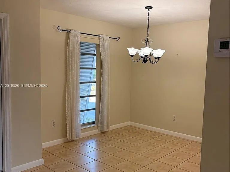 18225 SW 94th Ave — Photo 5