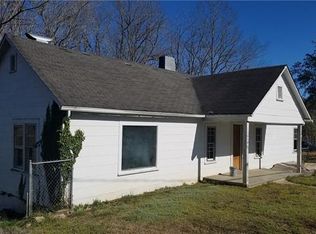 1319 Fairview Dr SW, Lenoir, NC 28645