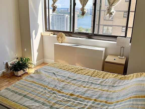 3rd image of 205 E 95th St APT 23A