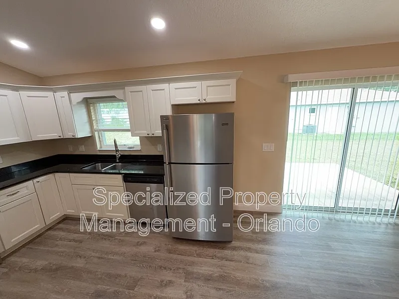 3 bed, 2.0 bath, 1428 sqft, $1,650 — Photo 4