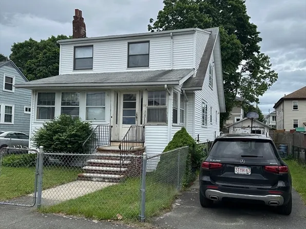 131 Farrington St, Quincy, MA 02170