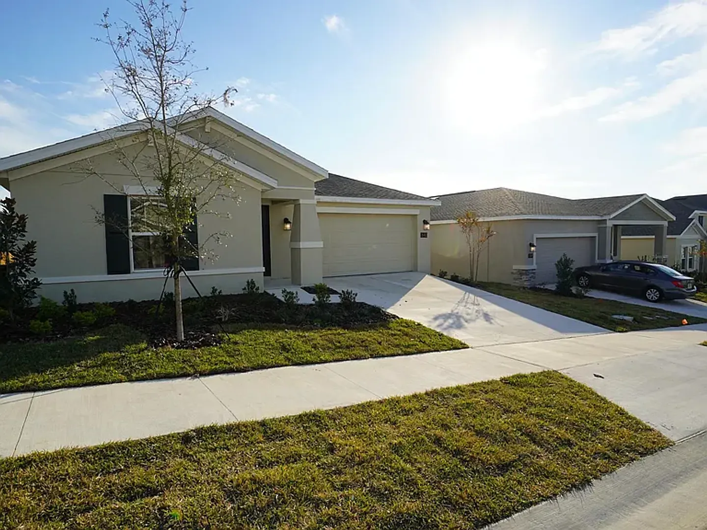 Single Family House Minutes to Davenport Posner Park Shopping Mall — Photo 3