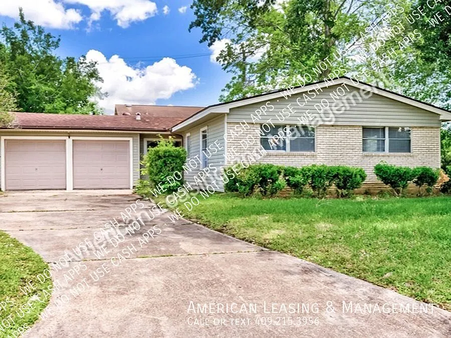 Updated Home in Beaumont — Photo 2