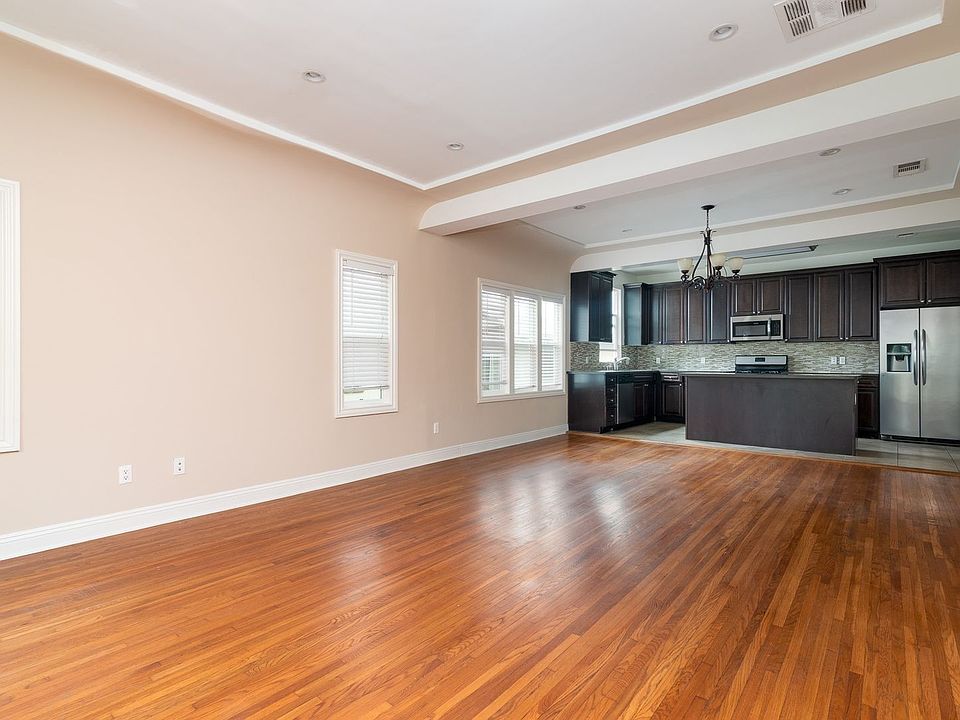 1st image of 8540 Alcott St #1/2