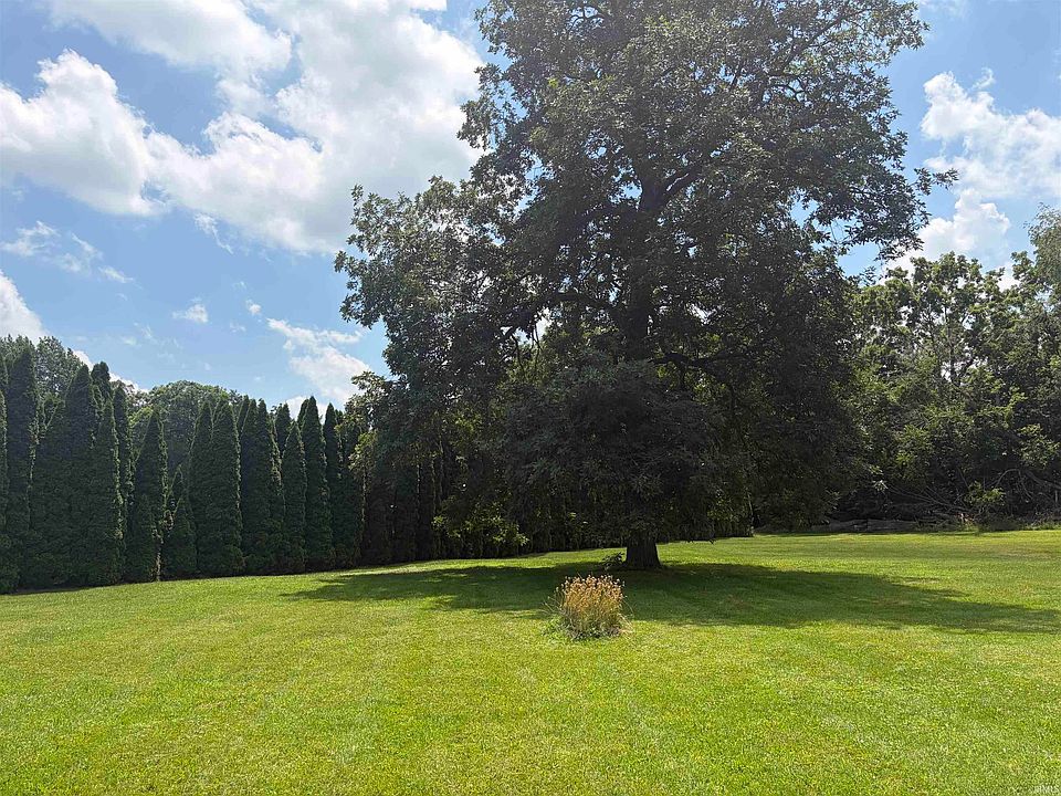 1st image of 335 Tioga Rd