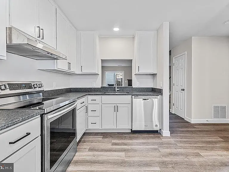 11268 Girven Ct — Photo 28