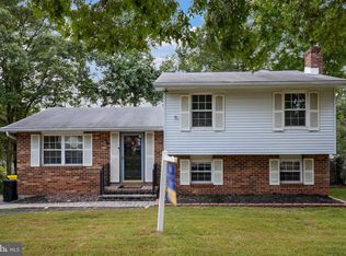 7726 Marbrook Rd, Glen Burnie, MD 21060