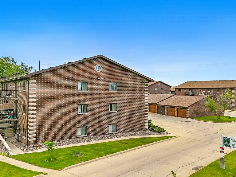 Westgate Apartments — Photo 42