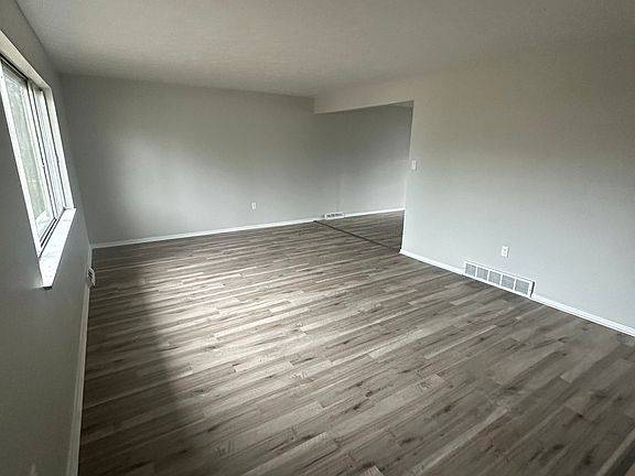 5th image of 1251 E 360th St