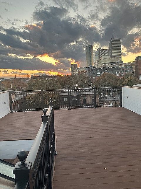 Private Roof Deck