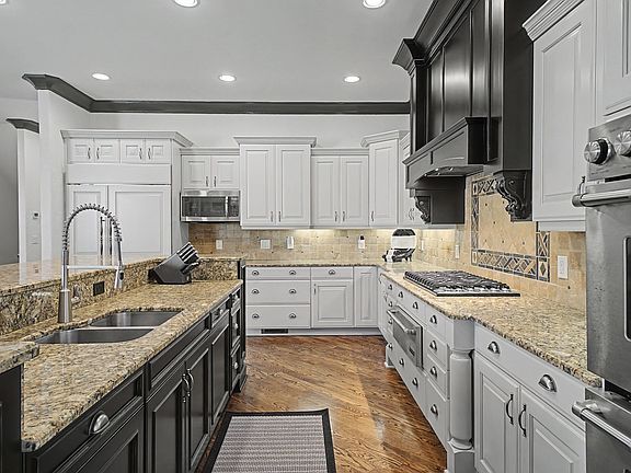 14th image of 9538 Sanctuary Pl