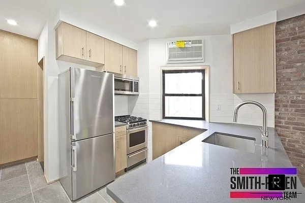 Rented by R New York | media 3
