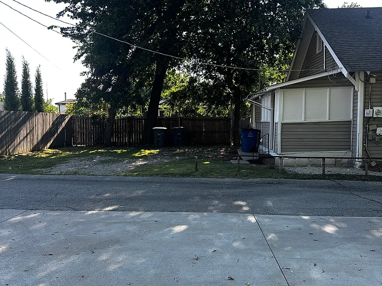 1412 E 10th St #1412 — Photo 21
