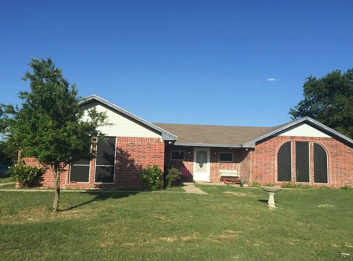 Hilltop home on 7.62 acres