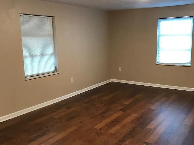 bed 2 (upstairs)