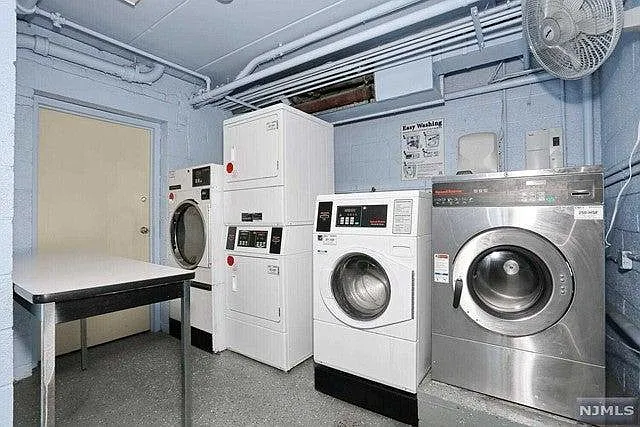 25 Jefferson St #6D — Photo 20
