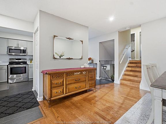 4th image of 3792 Byng Rd