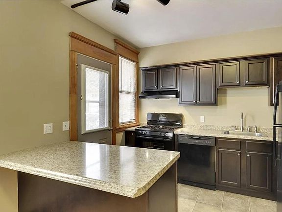 4th image of 108 Cleveland Ave S APT 1