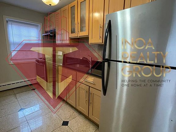 4th image of 36 Duncan Ave #6B