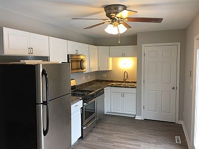 4th image of 4509 Prairie Ave