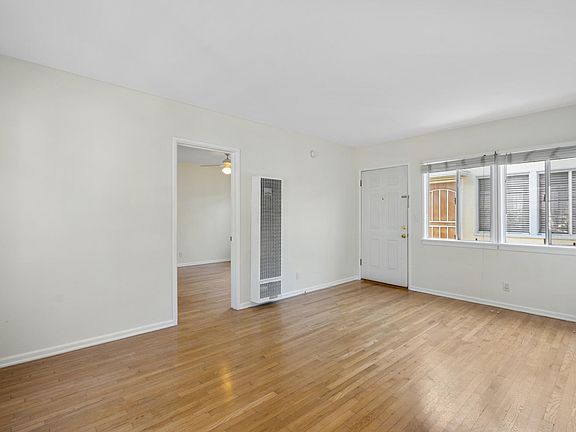 2nd image of 4820 Inglewood Blvd