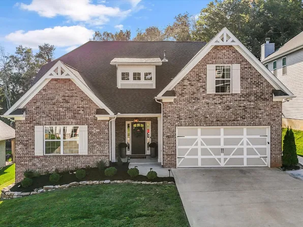9927 Hummingbird Ln, Knoxville, TN 37923