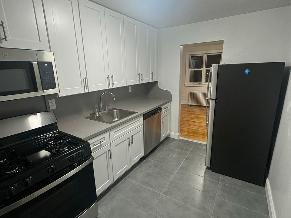 1st image of 67-15 Cloverdale Blvd #5