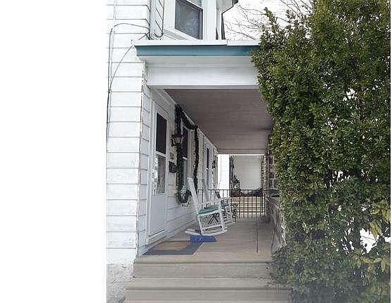 2nd image of 1914 Borbeck Ave