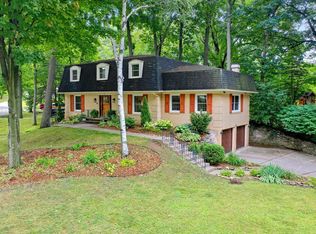 551 Pinehurst Ave, Green Bay, WI 54302