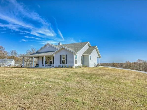 263 S Oakwood Trl, Noel, MO 64854