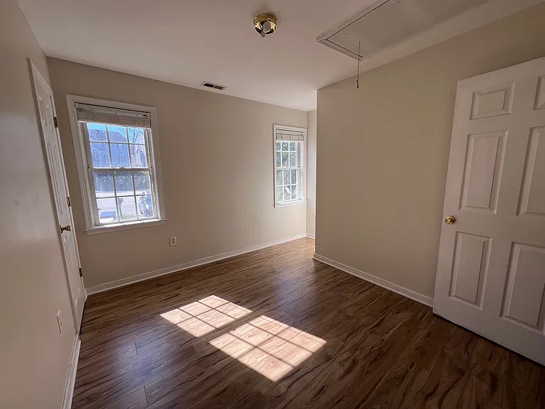 619 Village Gate Dr — Photo 3