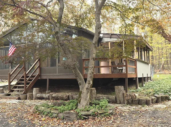 111 Waterwheel Rd, Milford, PA 18337