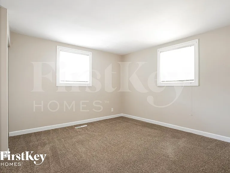 529 Apache Ave — Photo 12