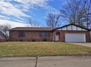 209 Adam Dr, Swansea, IL 62226