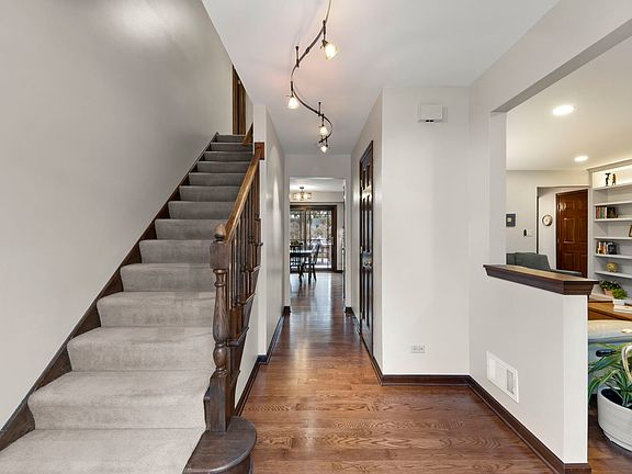 3rd image of 1336 Chestnut Ridge Dr