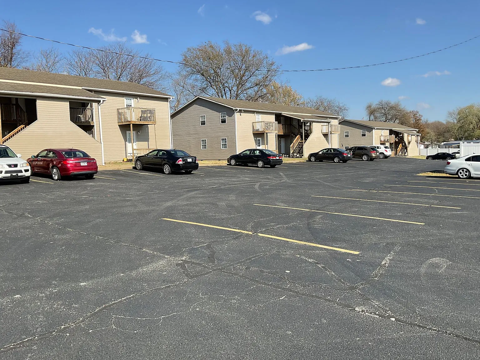 Nice 2BR/1BA Apartment near MSSU Campus in Joplin, MO. upstairs unit — Photo 4