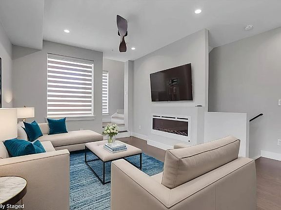 2nd floor Living Room