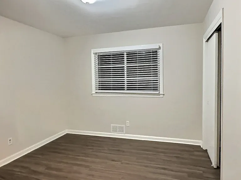 2311 Cherry Blossom Dr SW — Photo 2