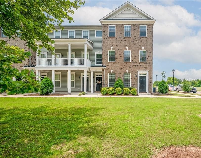 1st image of 623 Freeman Dr
